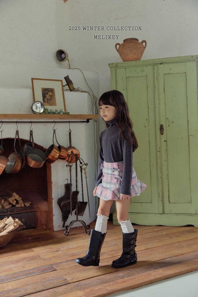 [PRE-ORDER] Long Socks