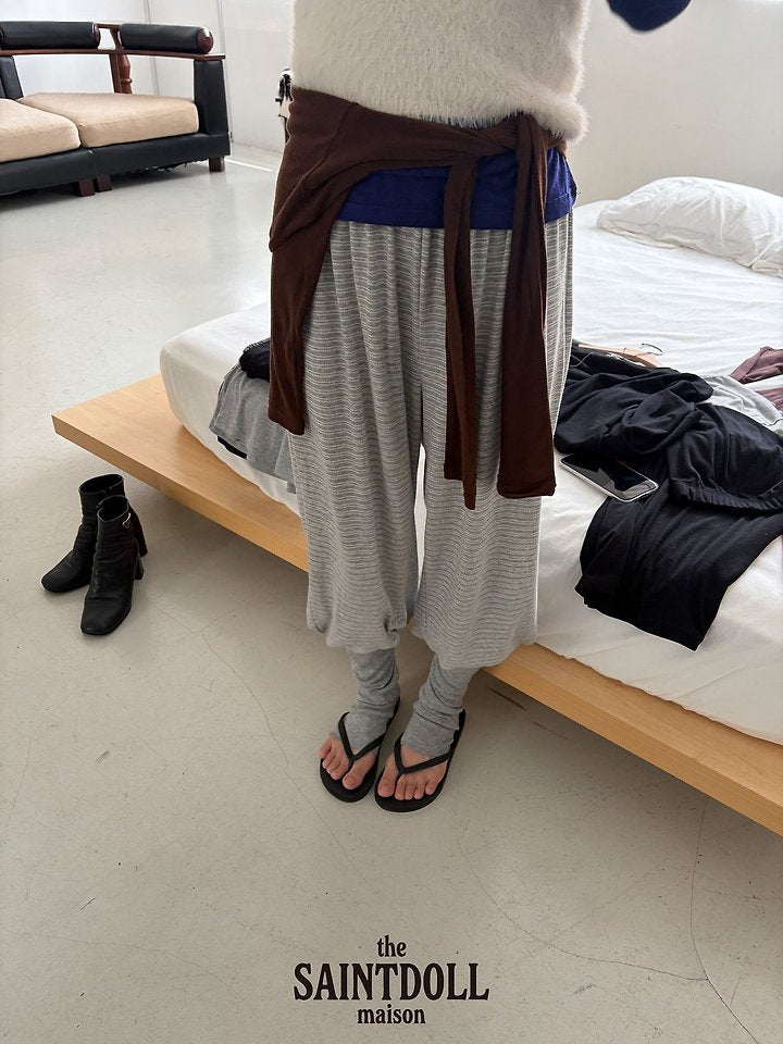 [PRE-ORDER] Bang Bang Ring Pants (Mom Couple)