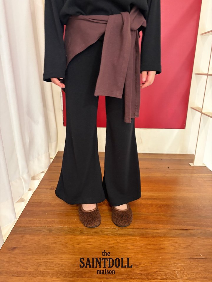 [PRE-ORDER] Soft Boot-Cut Pants (Mom Couple)