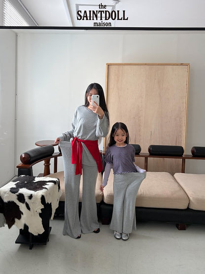 [PRE-ORDER] Soft Boot-Cut Pants (Mom Couple)