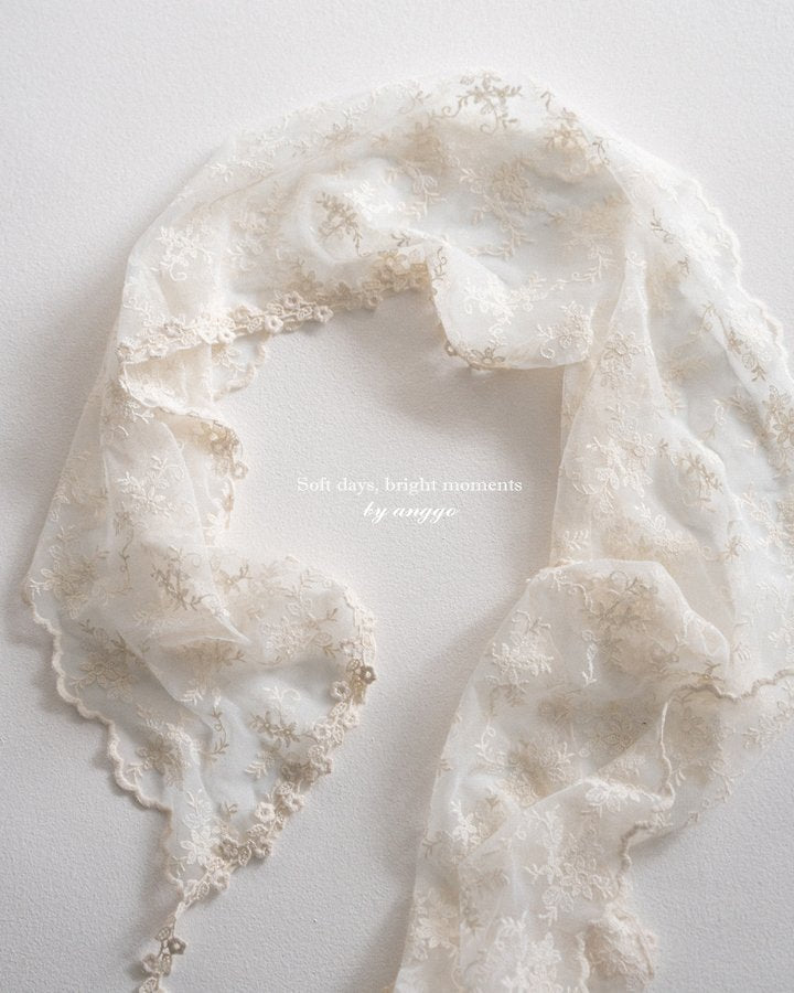 [PRE-ORDER] Eyelet Lace Muffler