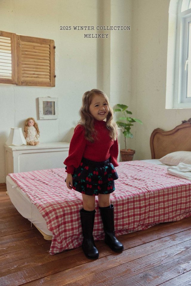 [PRE-ORDER] Cherry Frill Shorts