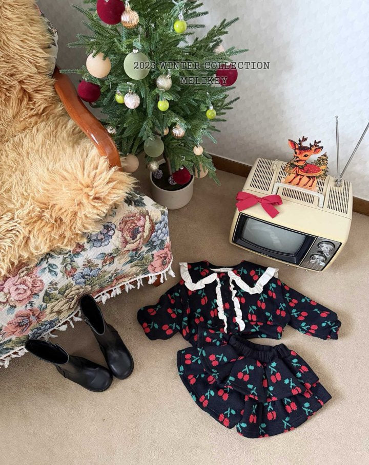 [PRE-ORDER] Cherry Frill Shorts