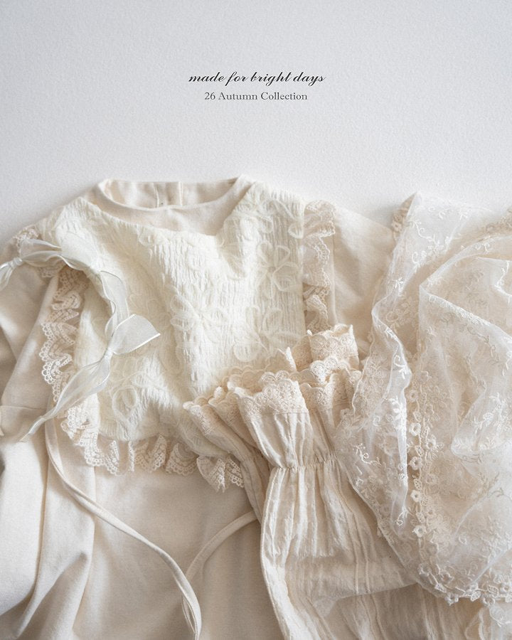 [PRE-ORDER] Eyelet Lace Muffler