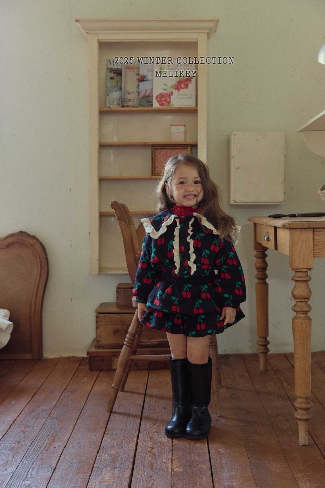 [PRE-ORDER] Cherry Frill Cardigan