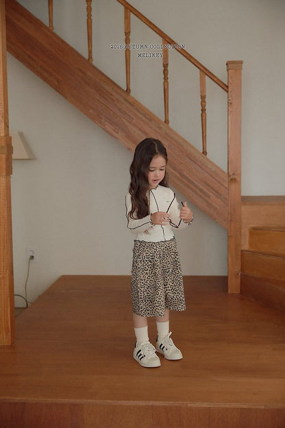 [PRE-ORDER] Leopard Heart Bermuda Pants