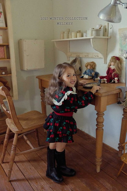 [PRE-ORDER] Cherry Frill Cardigan