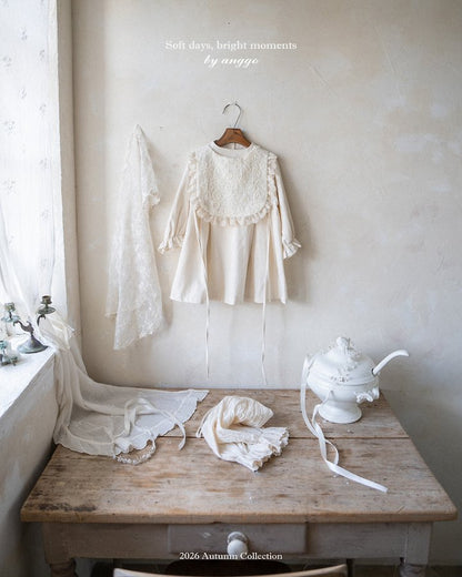 [PRE-ORDER] Eyelet Lace Muffler
