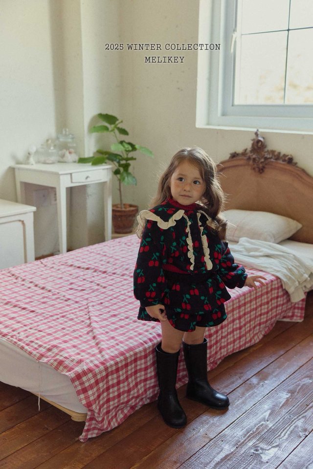 [PRE-ORDER] Cherry Frill Cardigan