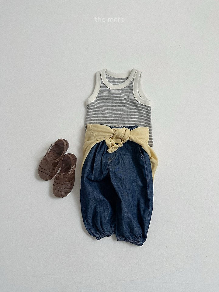 [PRE-ORDER] Vienna Sleeveless T-Shirts