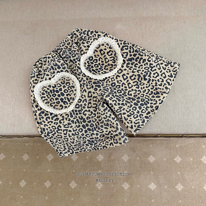 [PRE-ORDER] Leopard Heart Bermuda Pants