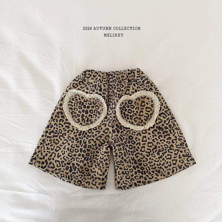 [PRE-ORDER] Leopard Heart Bermuda Pants