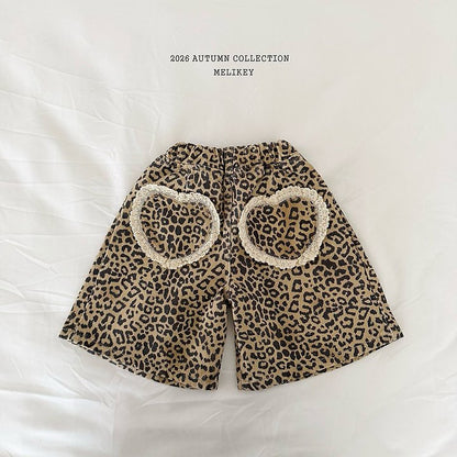[PRE-ORDER] Leopard Heart Bermuda Pants