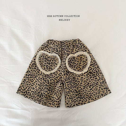 [PRE-ORDER] Leopard Heart Bermuda Pants