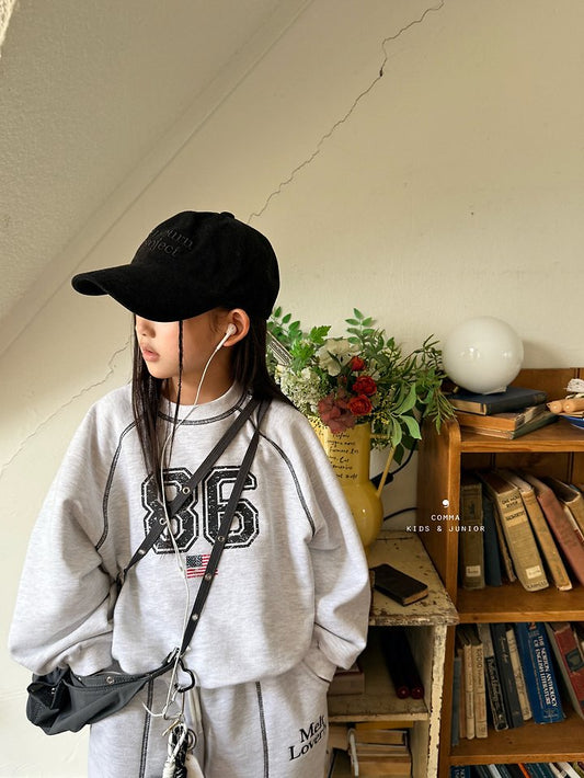 [PRE-ORDER] 86 Raglan Sweatshirts