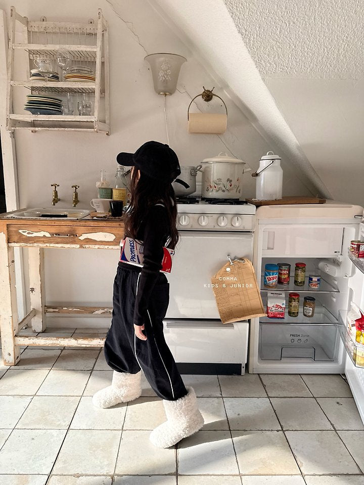 [PRE-ORDER] Label Strap Layered T-Shirts