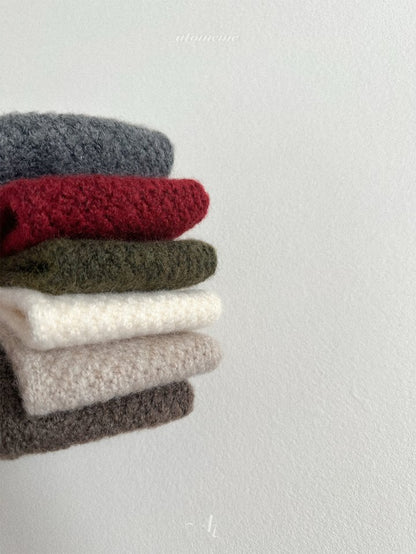 [PRE-ORDER] Sweater Ear Warmer