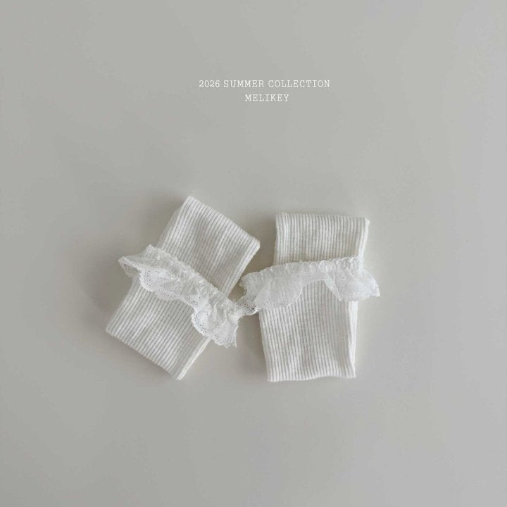 [PRE-ORDER] Elly Frill Knee Socks
