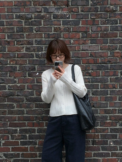 [PRE-ORDER] Wiggly Ribbed Cardigan (Mom Couple)