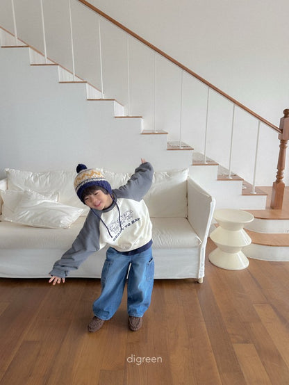 [PRE-ORDER] Bear Raglan Sweatshirts