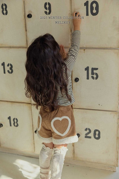 [PRE-ORDER] Heart Fur Shorts