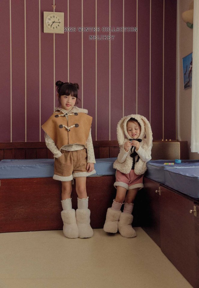 [PRE-ORDER] Heart Fur Shorts