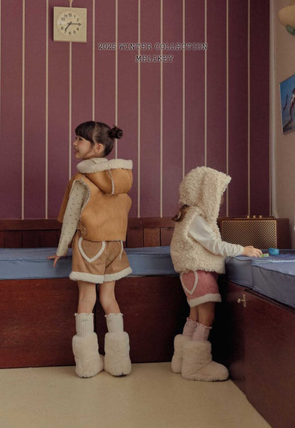 [PRE-ORDER] Heart Fur Shorts