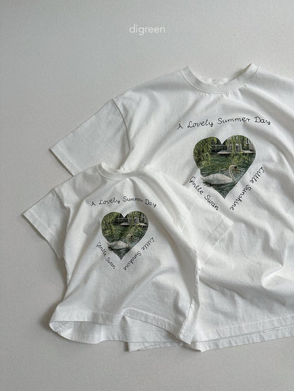 [PRE-ORDER] Pure Swan T-Shirts (Mom Couple)