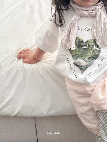 [PRE-ORDER] Pure Swan T-Shirts (Mom Couple)