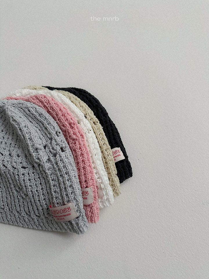 [PRE-ORDER] Robe Eyelet Beanie