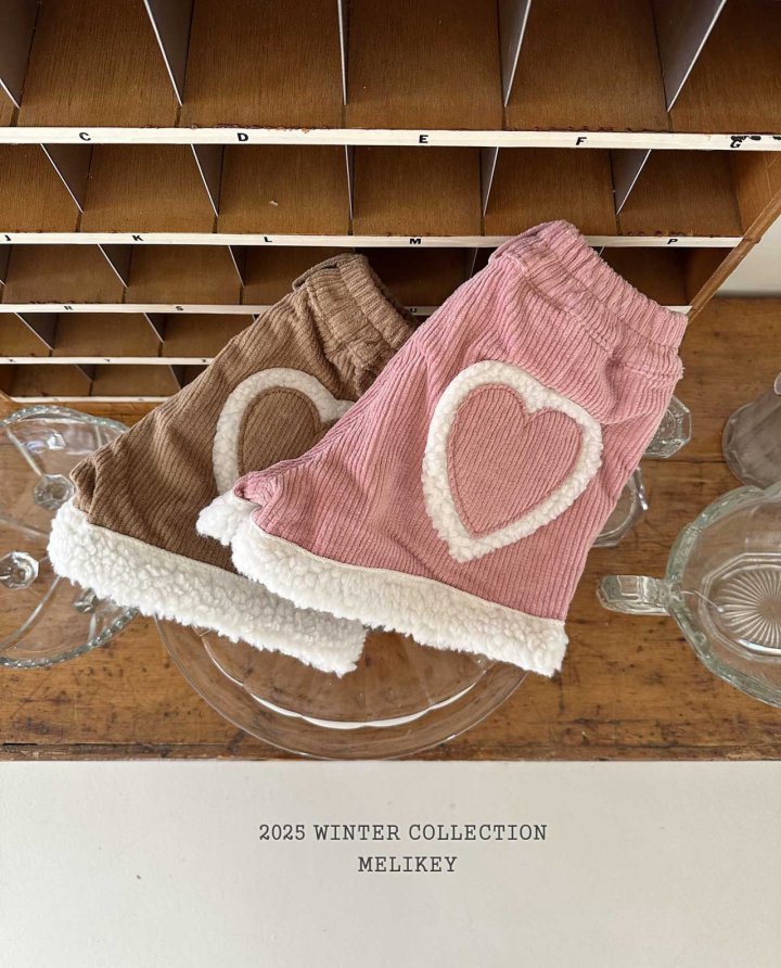 [PRE-ORDER] Heart Fur Shorts