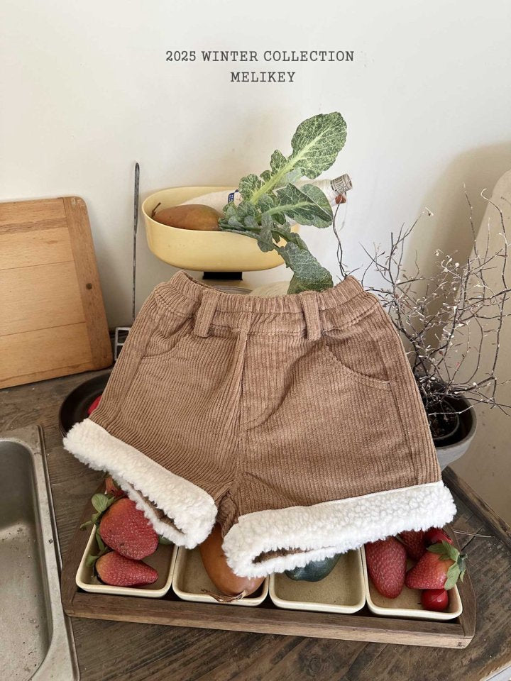 [PRE-ORDER] Heart Fur Shorts