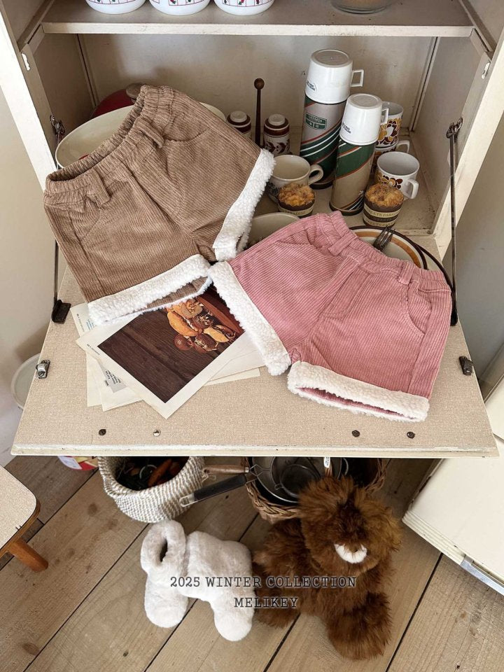 [PRE-ORDER] Heart Fur Shorts