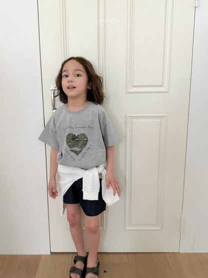 [PRE-ORDER] Pure Swan T-Shirts (Mom Couple)
