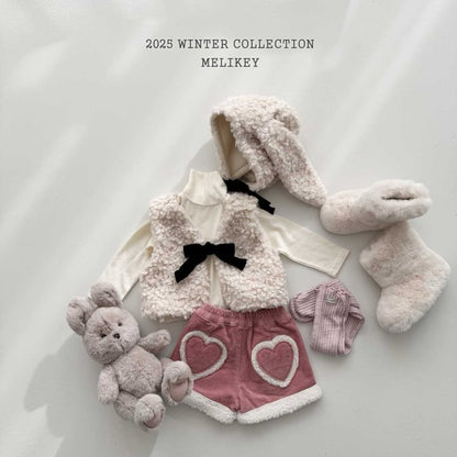 [PRE-ORDER] Heart Fur Shorts