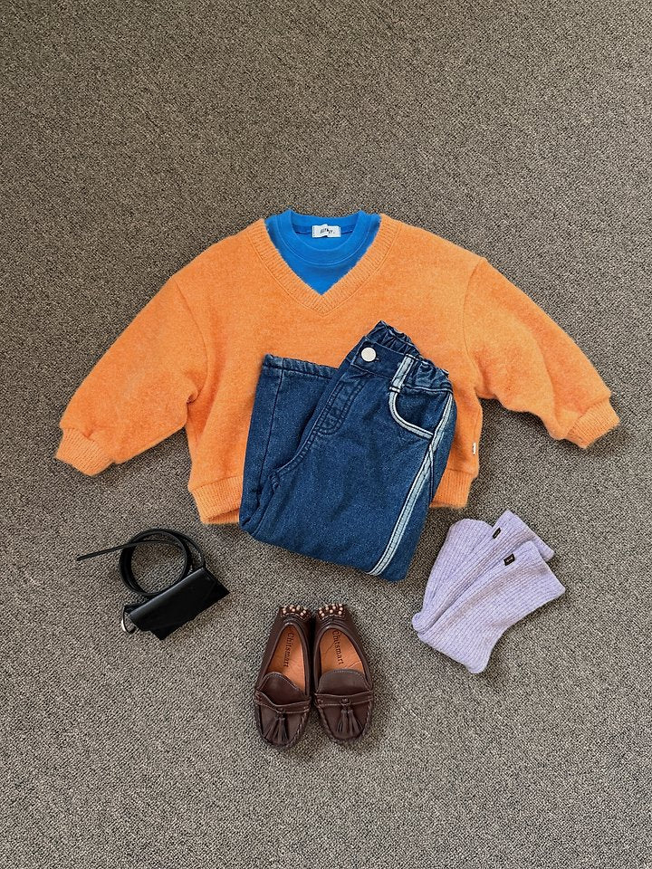 [PRE-ORDER] Chicago Brush V Neck Knit Top