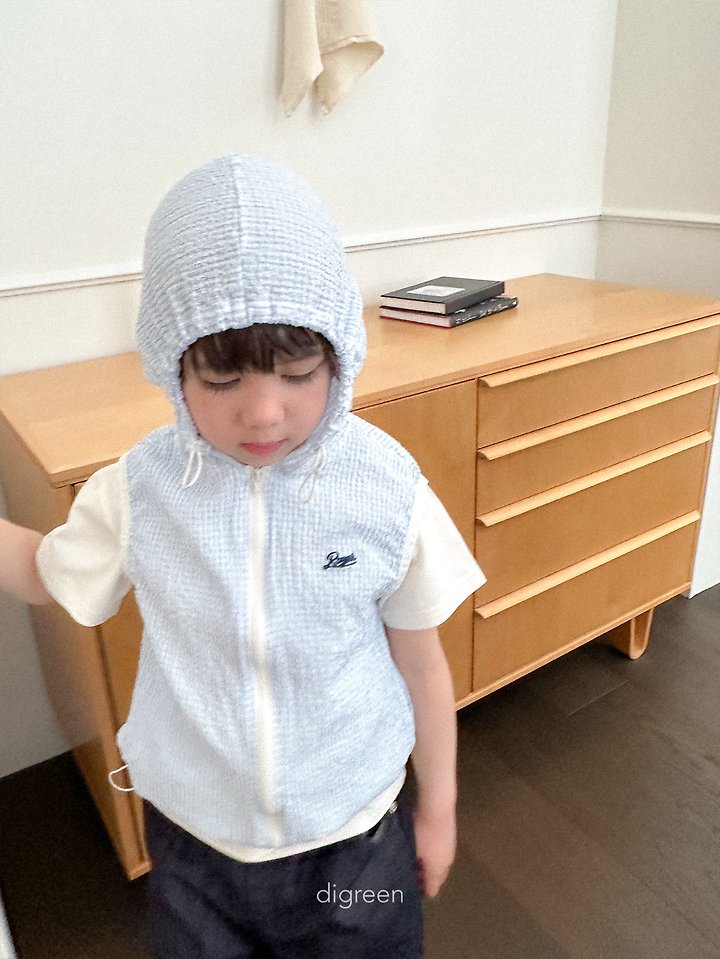 [PRE-ORDER] Milky Hoodie Vest