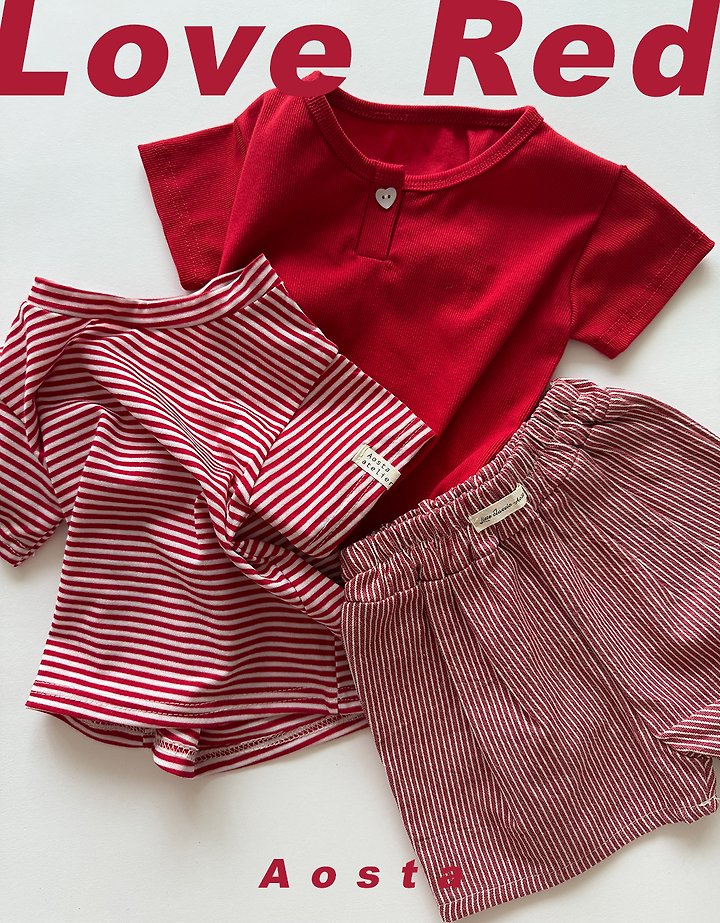 [PRE-ORDER] Heart Button T-Shirts