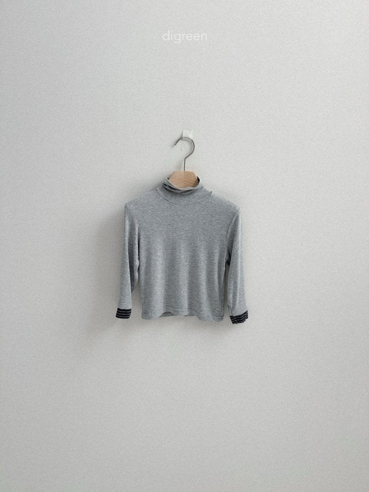 [PRE-ORDER] Layered Turtleneck T-Shirts