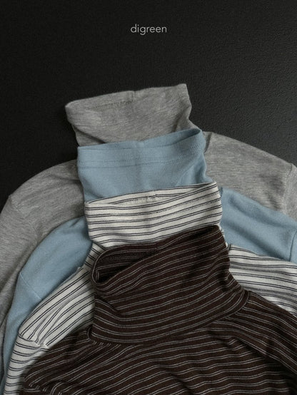 [PRE-ORDER] Layered Turtleneck T-Shirts