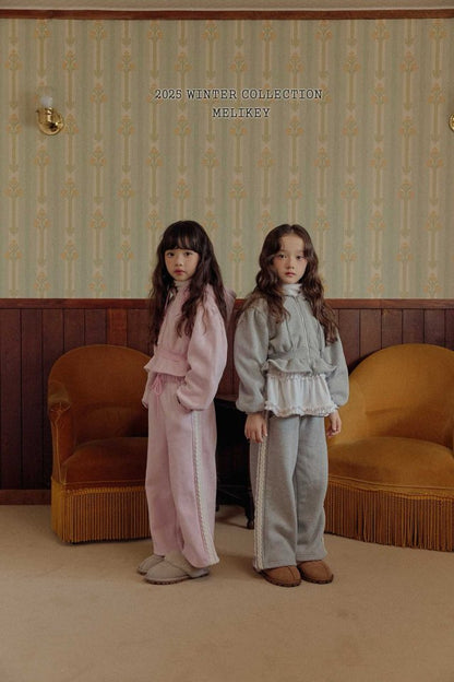 [PRE-ORDER] Crop Frill Hoodie Jacket