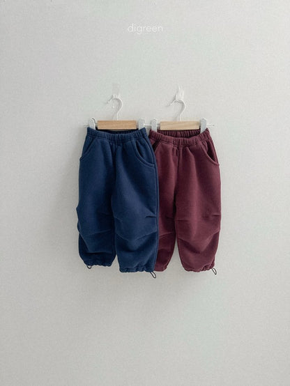 [PRE-ORDER] Pin-Tuck Jogger Pants