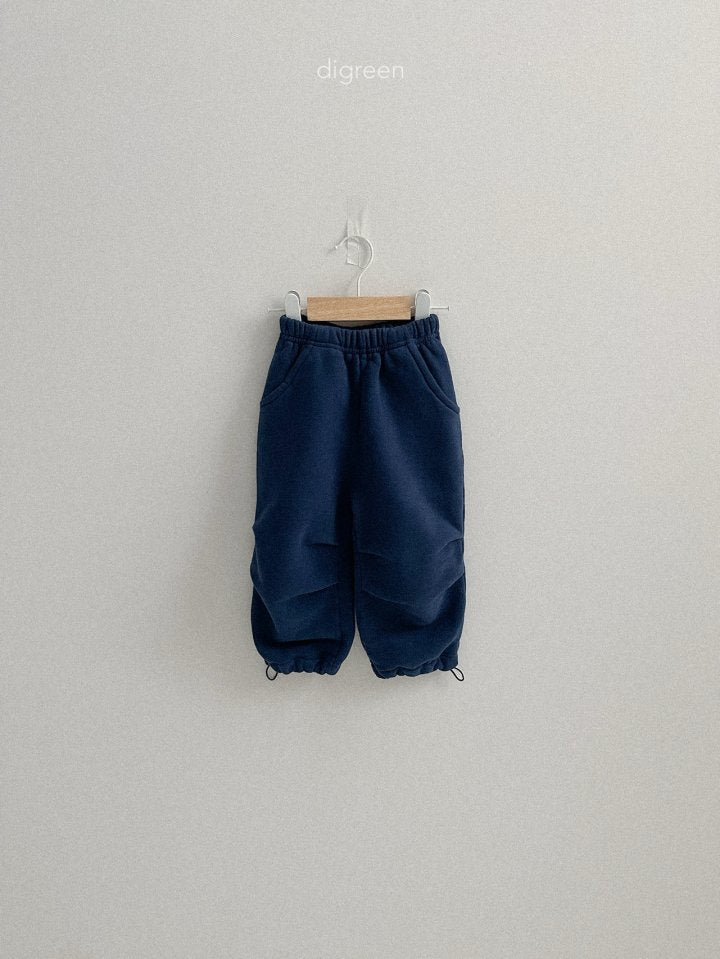 [PRE-ORDER] Pin-Tuck Jogger Pants