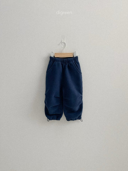 [PRE-ORDER] Pin-Tuck Jogger Pants