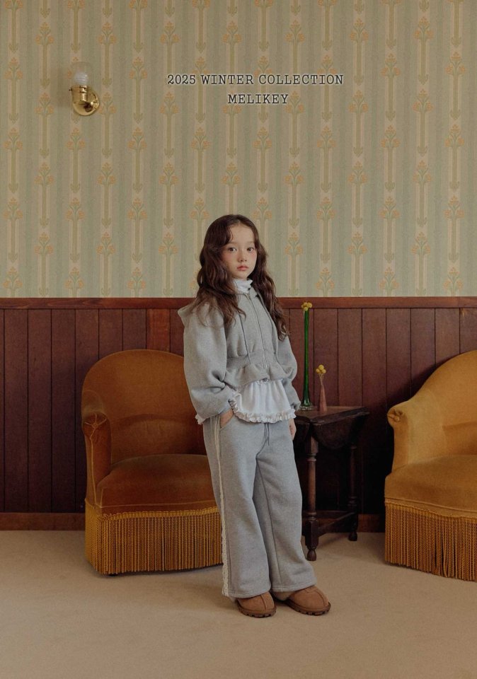 [PRE-ORDER] Crop Frill Hoodie Jacket