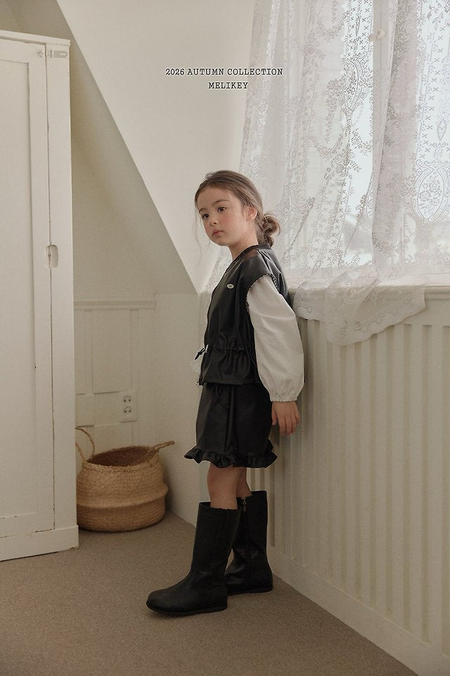 [PRE-ORDER] Faux Leather Shorts