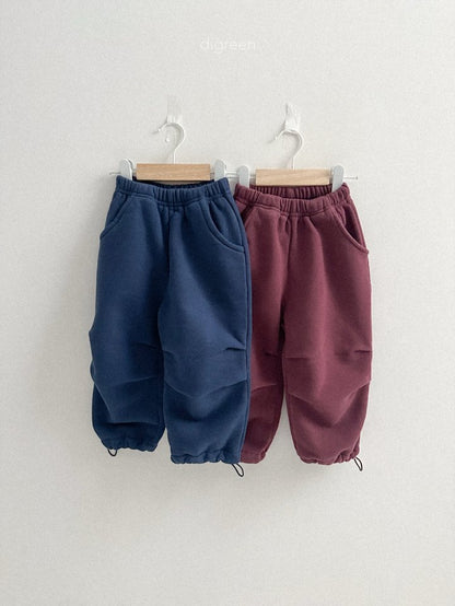[PRE-ORDER] Pin-Tuck Jogger Pants