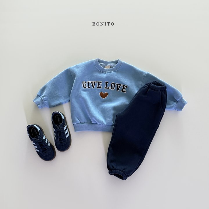 [PRE-ORDER] Give Love Sweatshirts (Mom&Dad Couple)