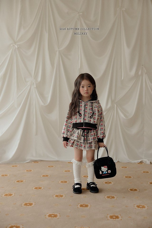 [PRE-ORDER] Love Me Hoodie Jacket
