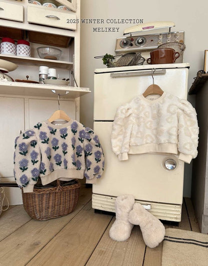 [PRE-ORDER] Fluffy Puff Sweatshirts